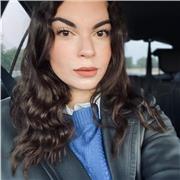 Sono una studentessa al terzo anno di mediazione linguistica. Sono da sempre una grande appassionata delle materie umanistiche